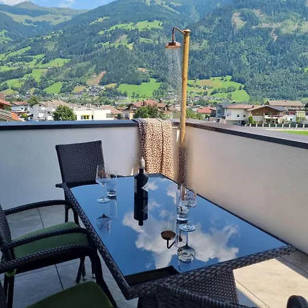 Zirbenzapfen アパート