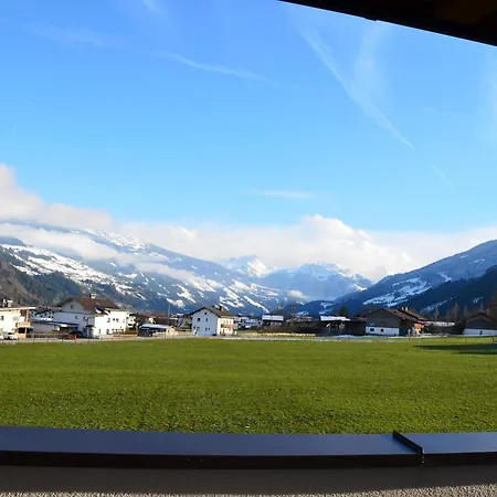 Zirbenzapfen アパート フューゲン