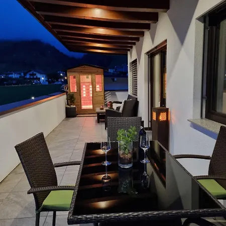 Zirbenzapfen フューゲン