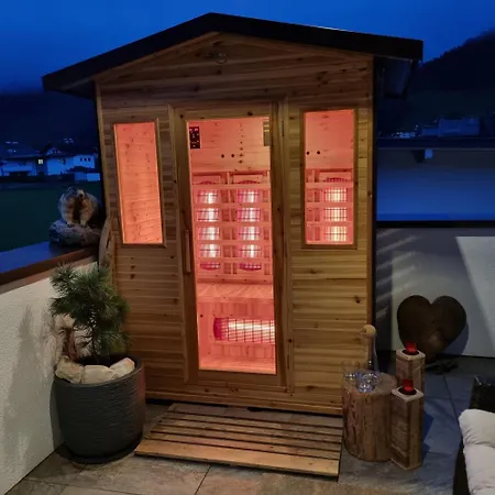 Zirbenzapfen * フューゲン